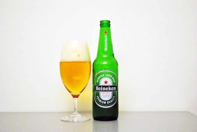 Fľaša piva Heineken.
