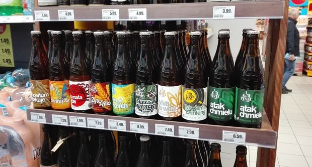 Remeselné pivo zo supermarketu? Pozrite si poľskú realitu